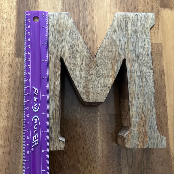 Wooden initial M - Picture 4 of 5